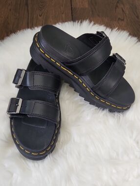 NWOB. Dr. Martens Myles Slide Sandal Sz.5 Ladies Black